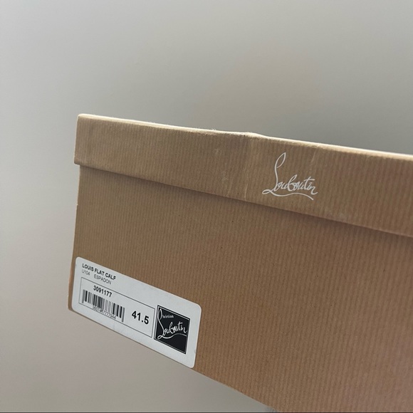 CHRISTIAN LOUBOUTIN
High-Top Sneakers - Picture 10 of 11